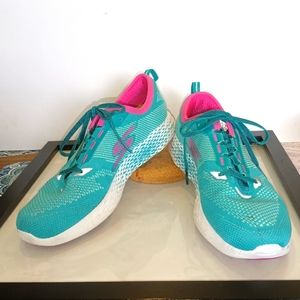 Skechers Women's Go Med Razor 2